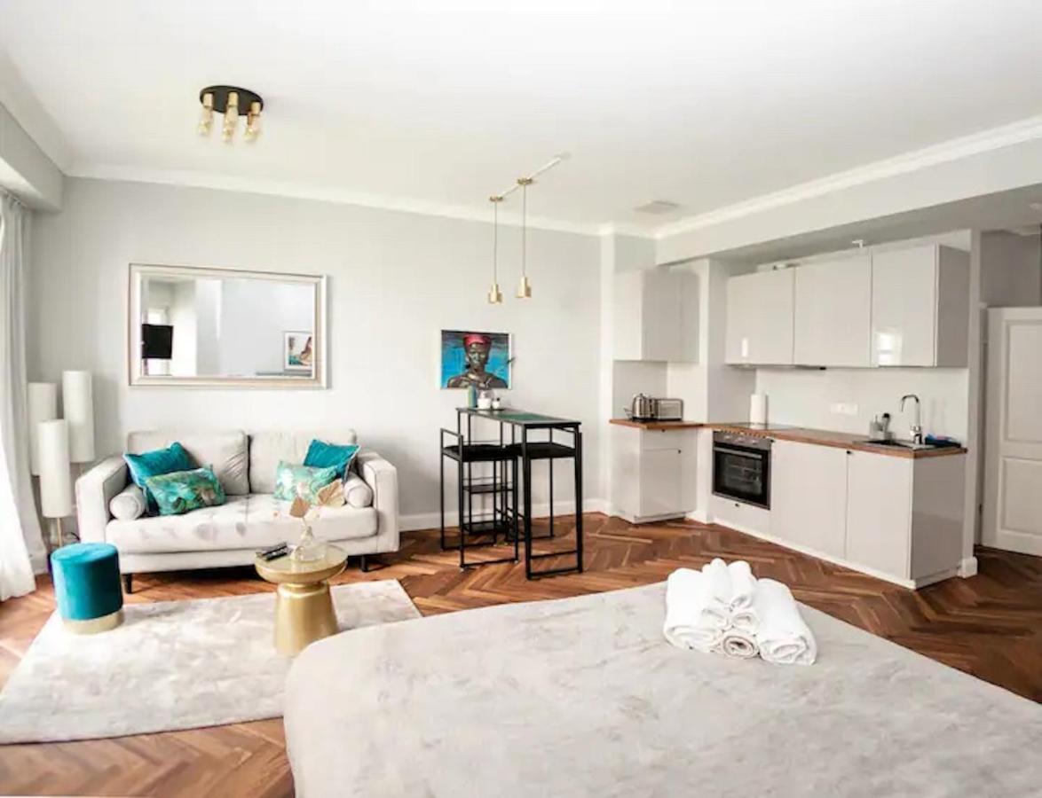 Appartement Arbio I Design In Charlottenburg *
